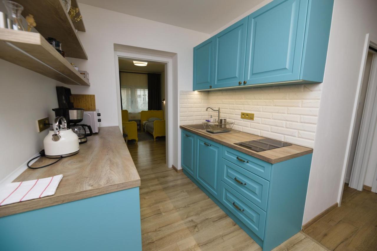 Central Apartment - Folk District Братислава Экстерьер фото
