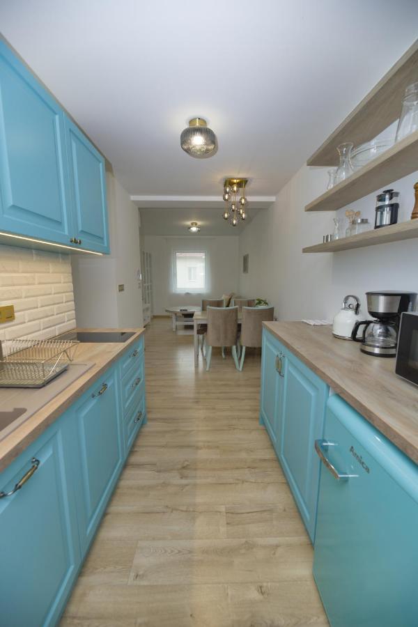 Central Apartment - Folk District Братислава Экстерьер фото